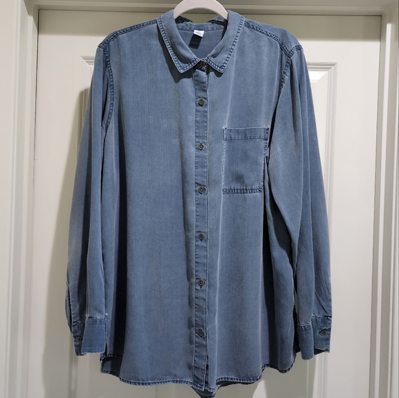 Old Navy Long Sleeve Oversized Denim Button Down Size XL